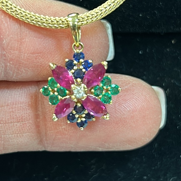 440050 Gold and Pink Gemstone Pendant